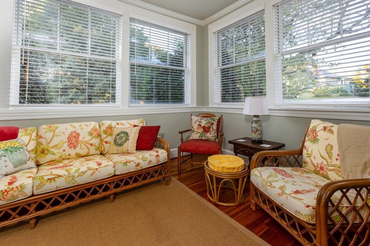 Renowned Historic Home Downtownacross From Park Winston-Salem Exterior foto